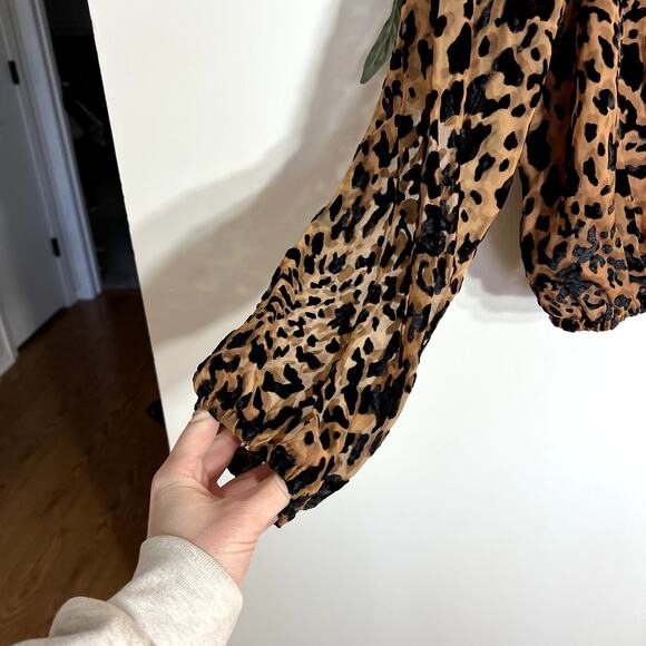 ASTR Leopard Blouse - Picture 2 of 5